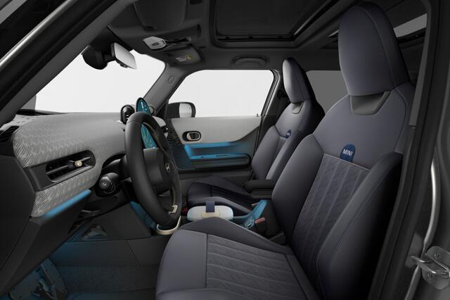 Mini COOPER 5-deurs 1.5 Cooper C Favoured M | 18 inch Night Flash Spoke 2-tone | Opruimingsvoordeel