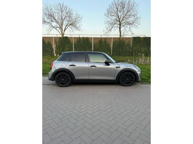 Mini COOPER Mini 1.5 Camden Edition | Panorama | Navi | Stoelverw. | Leder | Full-LED // 05-2026 Verwacht //