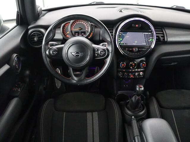 Mini COOPER 1.5 Cooper | Harman/Kardon | Carplay | Sportstoelen | Full LED | Navigatie | Climate control | Park Assist | Cruise control | Getint glas