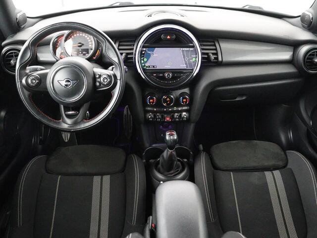 Mini COOPER 1.5 Cooper | Harman/Kardon | Carplay | Sportstoelen | Full LED | Navigatie | Climate control | Park Assist | Cruise control | Getint glas