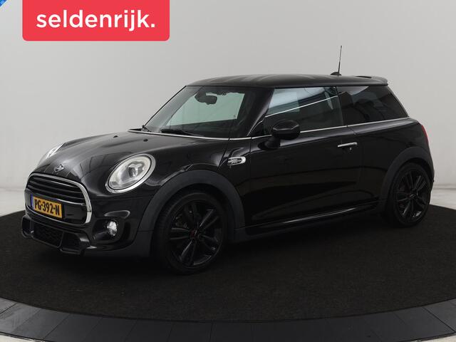 Mini COOPER 1.5 Chili Serious Business | Stoelverwarming | Head-Up | Sportstoelen | Harman/Kardon | Navigatie | Climate control | Full LED | Parkeerhulp | Cruise control | Half leder | Bluetooth