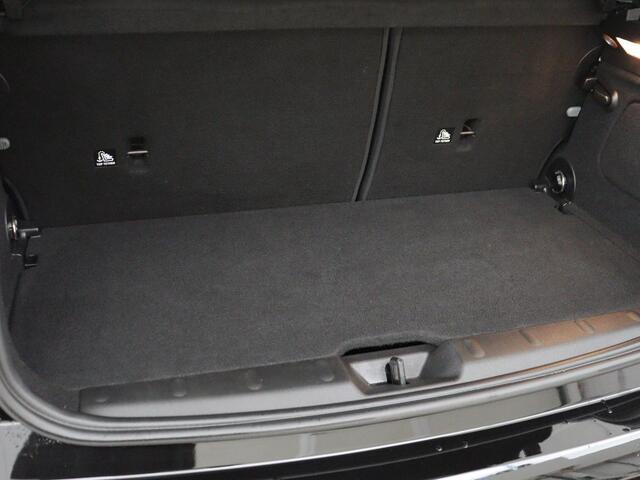 Mini COOPER 1.5 Chili Serious Business | Stoelverwarming | Head-Up | Sportstoelen | Harman/Kardon | Navigatie | Climate control | Full LED | Parkeerhulp | Cruise control | Half leder | Bluetooth