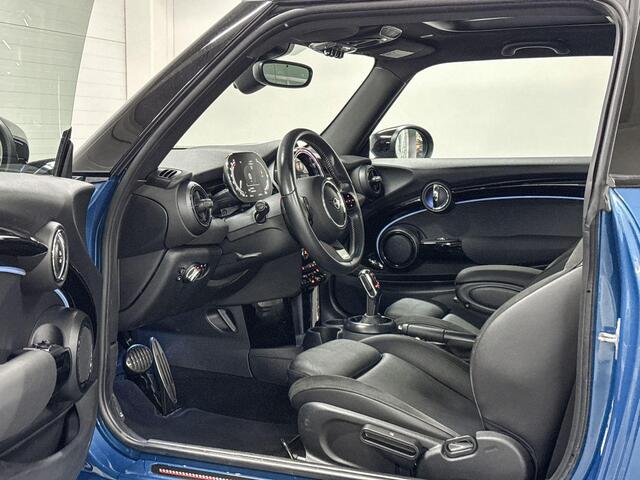 Mini COOPER 3-Deurs Resolute Go Edition | Panoramadak | Stoelverwarming | Achteruitrijcamera