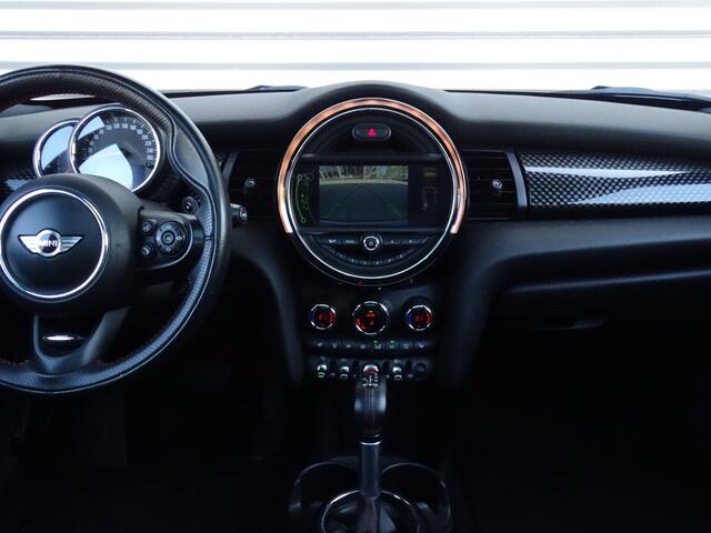 Mini COOPER Mini 2.0 SD Chili Serious Business Automaat | LED | Leder | Pano