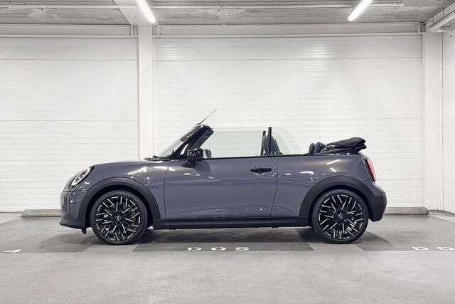 Mini COOPER Cabrio C | Favoured Uitvoering | Pakket L | 18" Night Flash Spoke 2-tone - Boost Deals