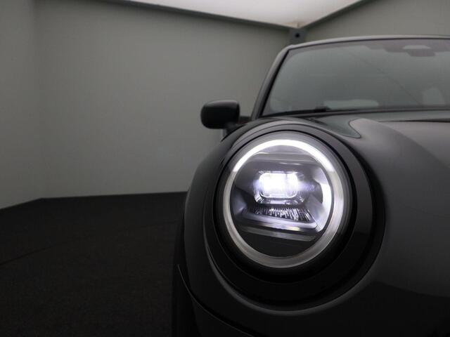 Mini COOPER 5 deurs Favoured + M pakket + Pano + Getint Glas