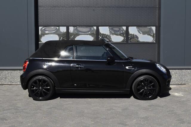 Mini COOPER Mini Cabrio 1.5 Chili Serious Business Navi - Keyless - Cruise - Leer