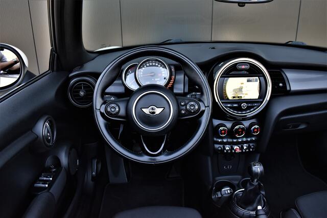 Mini COOPER Mini Cabrio 1.5 136pk Chili Serious Business Keyless/Navi/Led/H.Leer/Climate/Stoelverw./Cruise