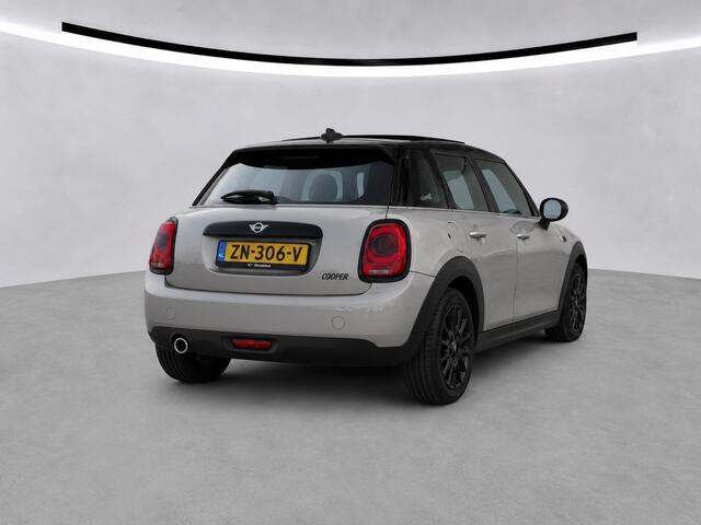 Mini COOPER Mini 1.5 Pepper | Panoramadak | Cruise Control | Apple Carplay | Navigatie | Climate Control | NAP | Dealer Onderhouden | Keyless | Automaat
