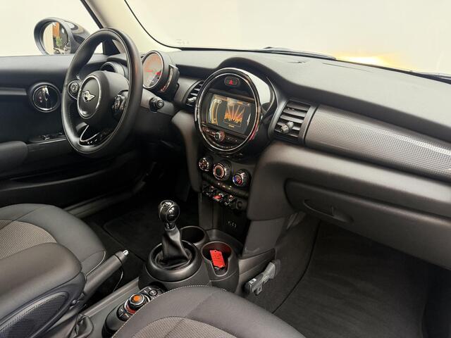 Mini COOPER Mini 1.5 Business | 17 '' JCW lm Velgen | Cruise | NL Auto