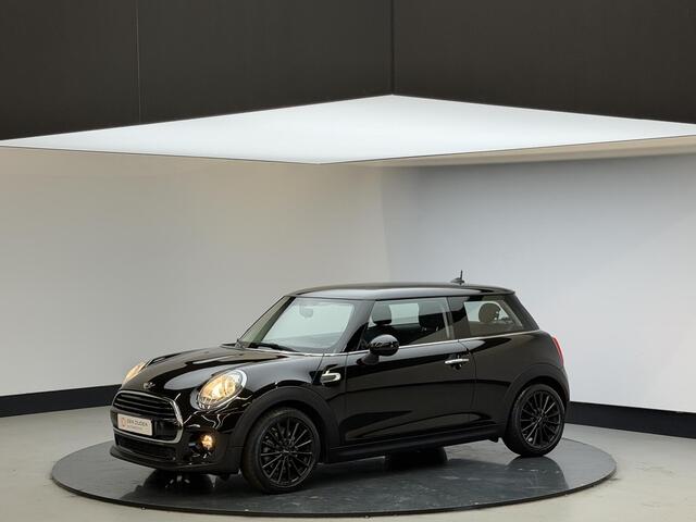 Mini COOPER Mini 1.5 Business | 17 '' JCW lm Velgen | Cruise | NL Auto