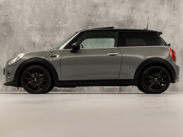Mini COOPER Mini 1.5 Chili Automaat (PANORAMADAK, GROOT NAVI, CLIMATE, LEDER, STOELVERWARMING, SPORTSTOELEN, GETINT GLAS, PARKEERSENSOREN, LED KOPLAMPEN, NIEUWSTAAT)