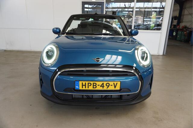Mini COOPER Cabrio 1.5 Resolute Edition. Navi Leder Camera Stoel+Stuur verwarming