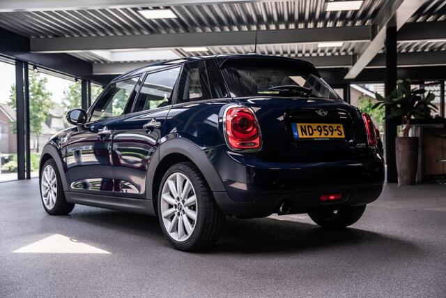Mini COOPER 5-Deurs 1.5 Chili Business