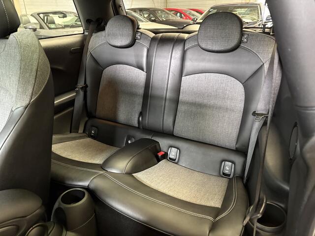 Mini COOPER 3-Deurs 1.5 Chili Business Cruise, Navi, Pano