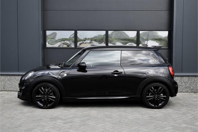 Mini COOPER 3-Deurs 1.5 JCW pakket Carplay - Union Jack Lights - Black on Black