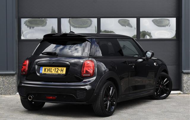 Mini COOPER 3-Deurs 1.5 JCW pakket Carplay - Union Jack Lights - Black on Black