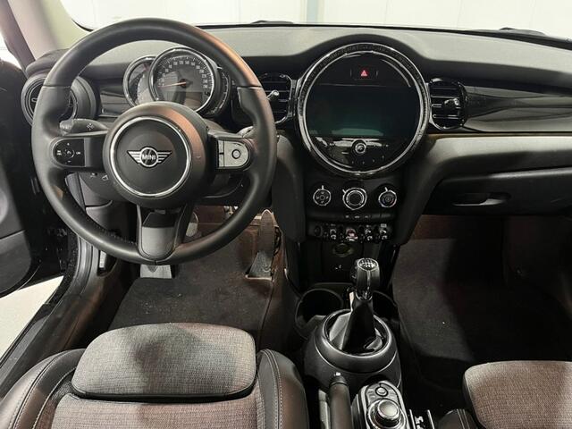 Mini COOPER 3-Deurs 1.5 Business Edition ? Navigatie ? sportstoelen ? LED UK achterlicht