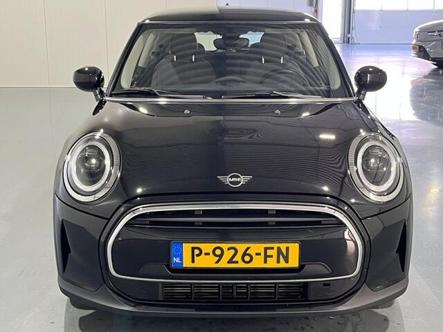 Mini COOPER 3-Deurs 1.5 Business Edition ? Navigatie ? sportstoelen ? LED UK achterlicht