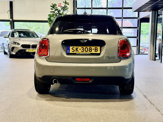 Mini COOPER 5-Deurs 1.5 Navigatie | Cruise | Airco | NAP | Zeer nette auto