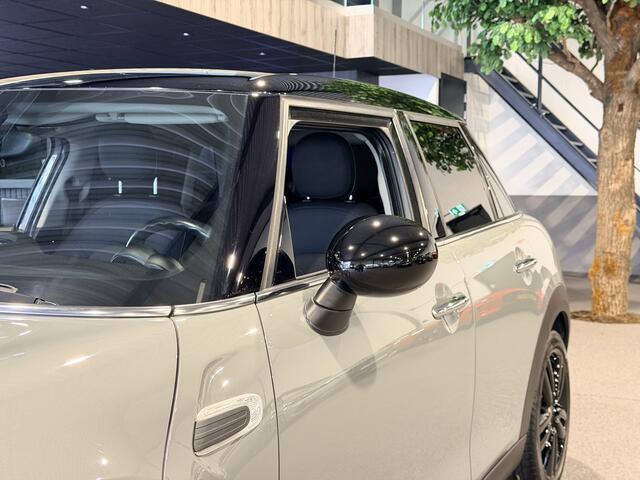 Mini COOPER 5-Deurs 1.5 Navigatie | Cruise | Airco | NAP | Zeer nette auto