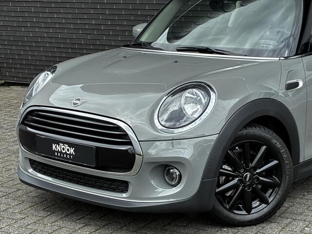 Mini COOPER Hatchback 3 deurs / Airconditioning / Bluetooth / Elektrisch Pakket / DAB / 16 Inch / Chrome Line