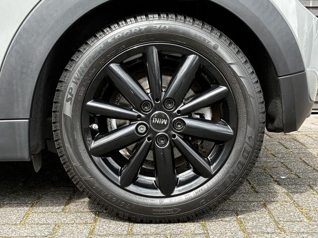 Mini COOPER Hatchback 3 deurs / Airconditioning / Bluetooth / Elektrisch Pakket / DAB / 16 Inch / Chrome Line