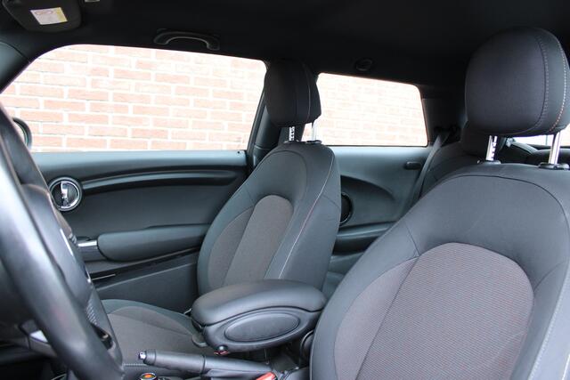 Mini COOPER 3-Deurs 1.5 136PK Chili |LED|17-INCH|CRUISE|KEYLESS|