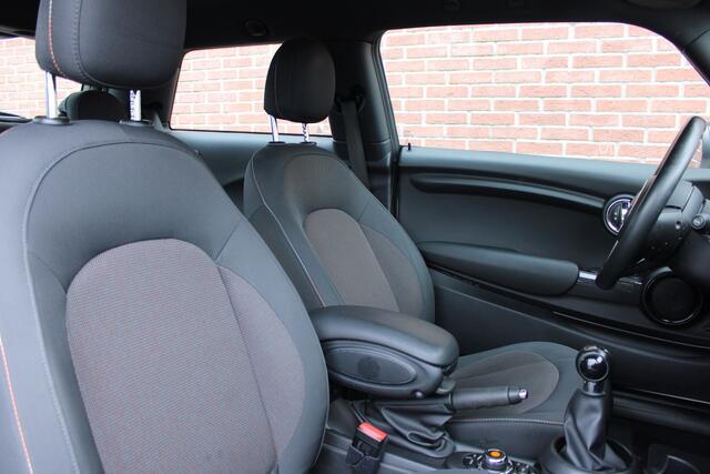 Mini COOPER 3-Deurs 1.5 136PK Chili |LED|17-INCH|CRUISE|KEYLESS|