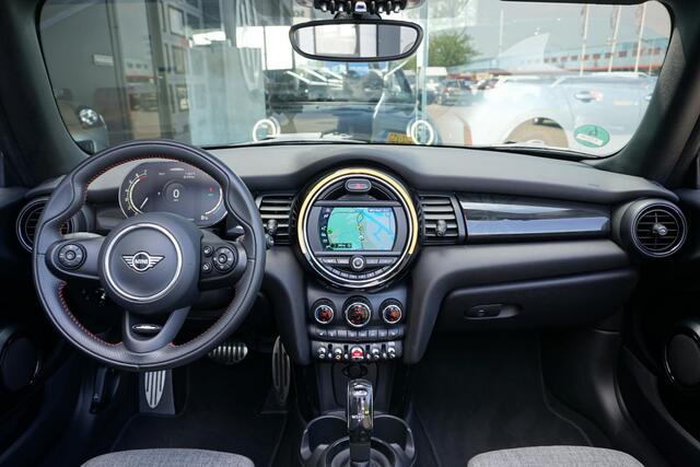Mini COOPER Cabrio 1.5 Sidewalk Edition JCW + CAMERA / APPLE CARPLAY / STOELVERWARMING