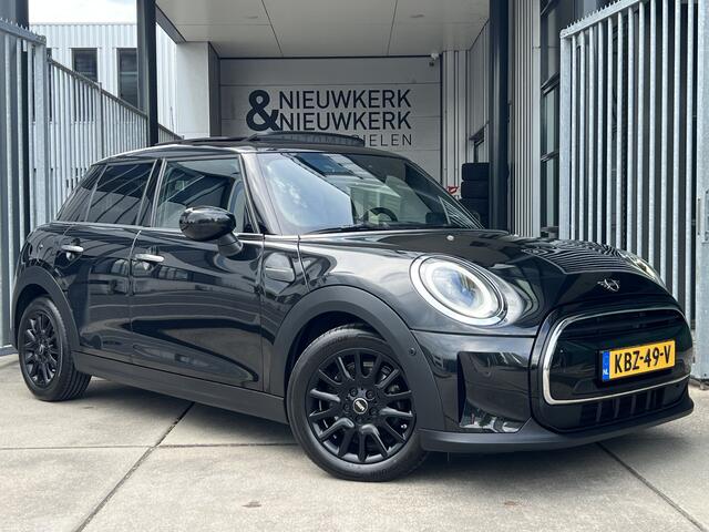 Mini COOPER 5-Deurs 1.5 Classic | SCHUIF/KANTELDAK | HEAD-UP DISPLAY | HARMAN/KARDON | CAMERA | CARPLAY/ANDROID | NAVI | STOELVERWARMING | PDC V+A | LMV | KEYLESS | CRUISE CONTROL | CLIMATE CONTROL | LED | DAB