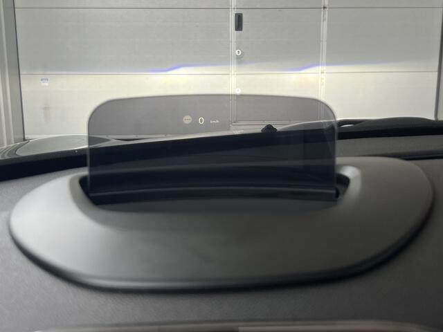 Mini COOPER 5-Deurs 1.5 Classic | SCHUIF/KANTELDAK | HEAD-UP DISPLAY | HARMAN/KARDON | CAMERA | CARPLAY/ANDROID | NAVI | STOELVERWARMING | PDC V+A | LMV | KEYLESS | CRUISE CONTROL | CLIMATE CONTROL | LED | DAB