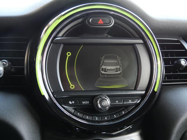 Mini COOPER 5-Deurs 1.5 Chili Serious Business