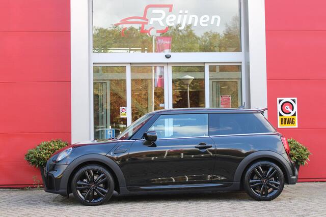 Mini COOPER 3-Deurs 1.5 136PK JOHN COOPER WORKS RESOLUTE ED. | AUTOMAAT | NAVIGATIE 8,8'' | DRAADLOOS APPLE CARPLAY | SFEERVERLICHTING | 17'' JCW VIJF DUBBELSPAAKS VELGEN IN GLOSS BLACK | JCW VOOR EN ACHTERBUMPER | JCW SPORTSTOELEN MET LEER/ALCATARA | JCW DORPEL INST