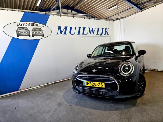 Mini COOPER 1.5 Business Edition / Camera / LED / Sfeer / NL Auto