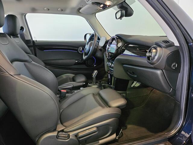 Mini COOPER 1.5 Business Edition / Camera / LED / Sfeer / NL Auto