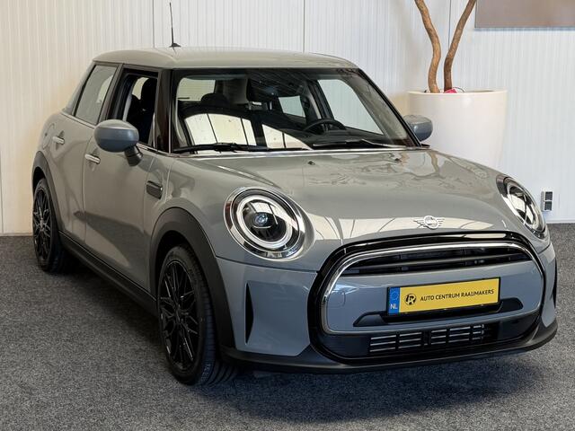 Mini COOPER 5-DEURS 1.5 CLASSIC NAVIGATIE CRUISE CONTROL CLIMATE CONTROL BLUETOOTH TELEFOON APPLE CARPLAY/ANDROID 17" LICHTMETALEN VELGEN PDC ZEER MOOI !!