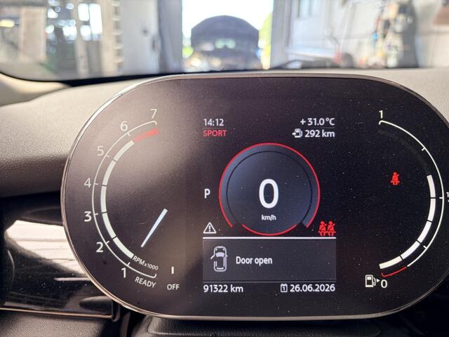 Mini COOPER 1.5 Essential Automaat Cruise Clima Navigatie Carplay