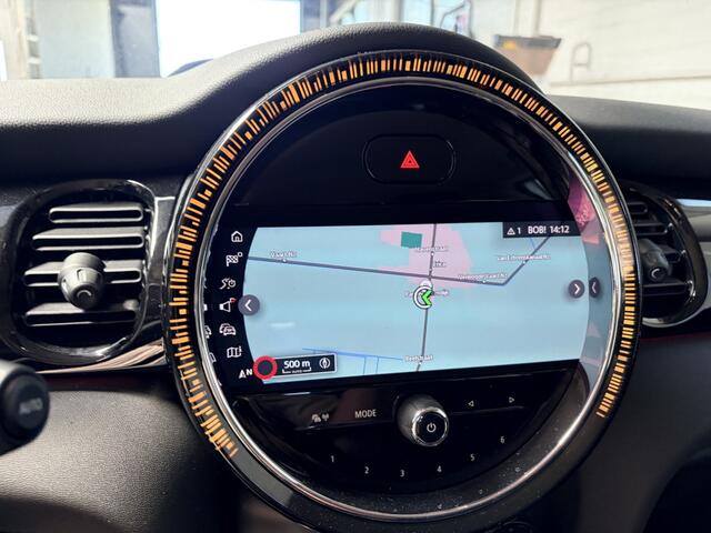 Mini COOPER 1.5 Essential Automaat Cruise Clima Navigatie Carplay