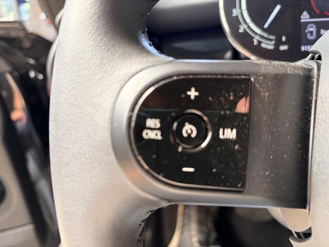 Mini COOPER 1.5 Essential Automaat Cruise Clima Navigatie Carplay