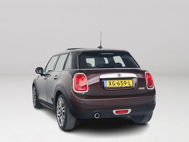 Mini COOPER 5-Deurs 1.5 Chili | Parkeersensoren | Stoelverwarming | Cruise control | Head-up display | Harman Kardon