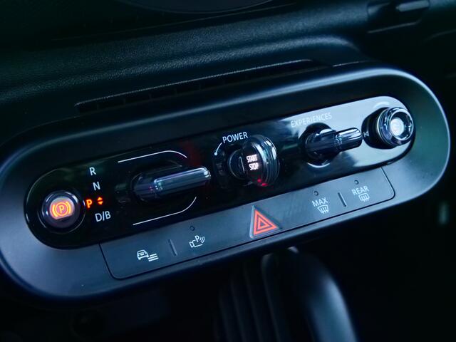 Mini COOPER 3-Deurs E 184 Pk John Cooper Works 40.7 kWh Panoramadak / Head-up / Winterpakket / Camera