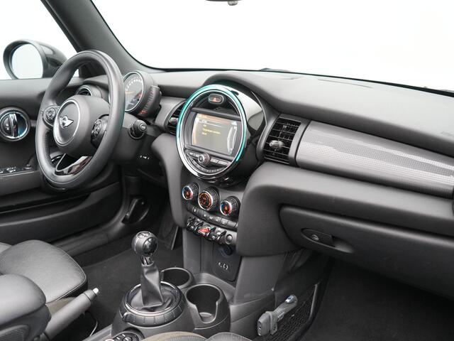 Mini COOPER Cabrio 1.5 Chili 136pk | Cruise Control | Keyless | Navigatie | LED Koplampen | 17"L.M |