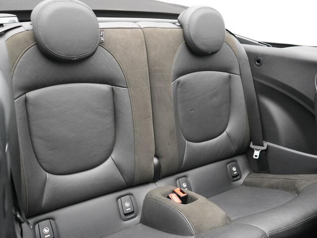 Mini COOPER Cabrio 1.5 Chili 136pk | Cruise Control | Keyless | Navigatie | LED Koplampen | 17"L.M |