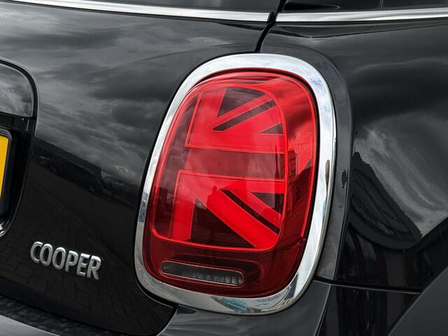 Mini COOPER 3-Deurs 1.5 Business Edition ? Navigatie ? Sportstoelen ? LED UK Achterlicht