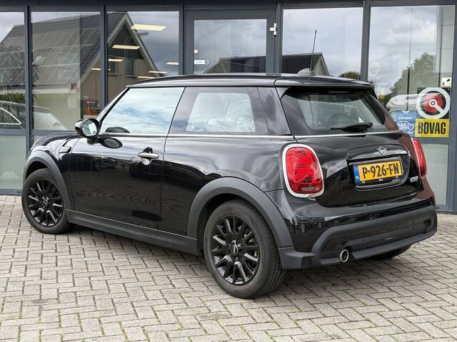 Mini COOPER 3-Deurs 1.5 Business Edition ? Navigatie ? Sportstoelen ? LED UK Achterlicht