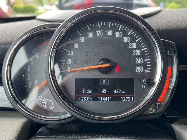 Mini COOPER Cabrio 1.5 136 pk Automaat JCW Navigatie Head-Up Display Harman Kardon Audio Sportstoelen leder Stoelverwarming Led Koplampen 18 Inch Velgen Parkeersensoren NL Auto John Cooper Works Pakket