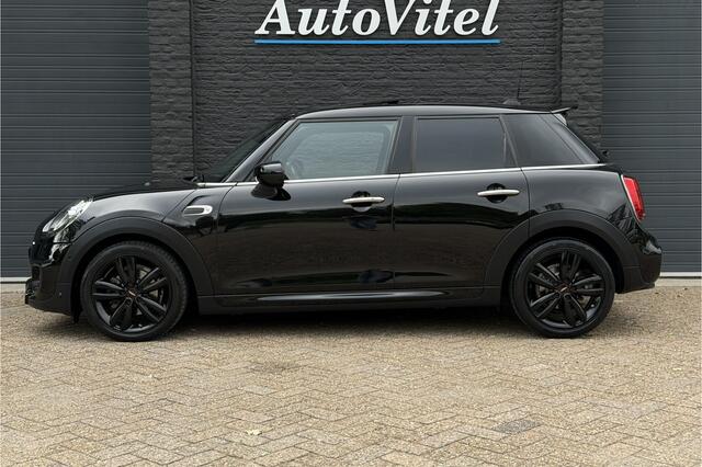 Mini COOPER 5-Deurs 1.5 Dalston JCW pakket | Panodak | Kuipstoelen | Sfeerverlichting | Stoelverwarming