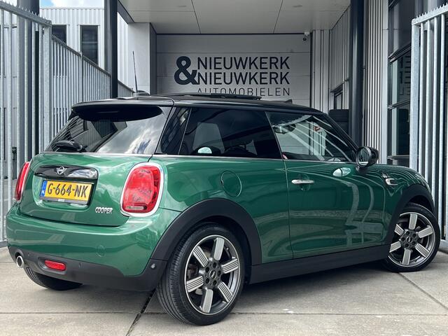 Mini COOPER 3-Deurs 1.5 60 Years Edition | AUTOMAAT | HEAD-UP DISPLAY | LEDER | SCHUIF/KANTELDAK | CARPLAY/ANDROID | HARMAN/KARDON | NAVI | CRUISE CONTROL | PDC V+A | CLIMATE CONTROL | LMV 17'' | STOELVERWARMING | KEYLESS | LED | BLUETOOTH