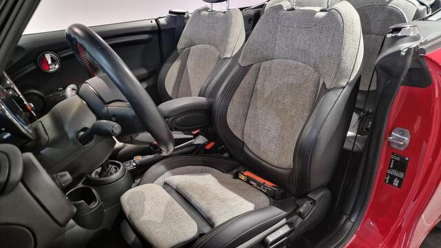 Mini COOPER Cabrio 1.5 Sidewalk Edition | Navigatie | Halflederen interieur | Keyless entry | Stoelverwarming |